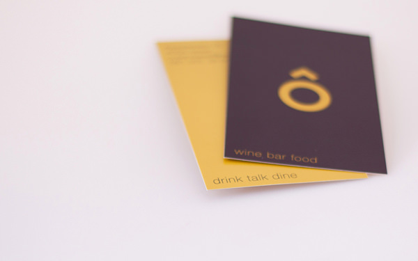 16-simple-minimalistic-business-card-designs